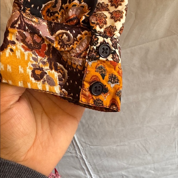 Truth Multicolor Patchwork Design - Picture 7 of 16